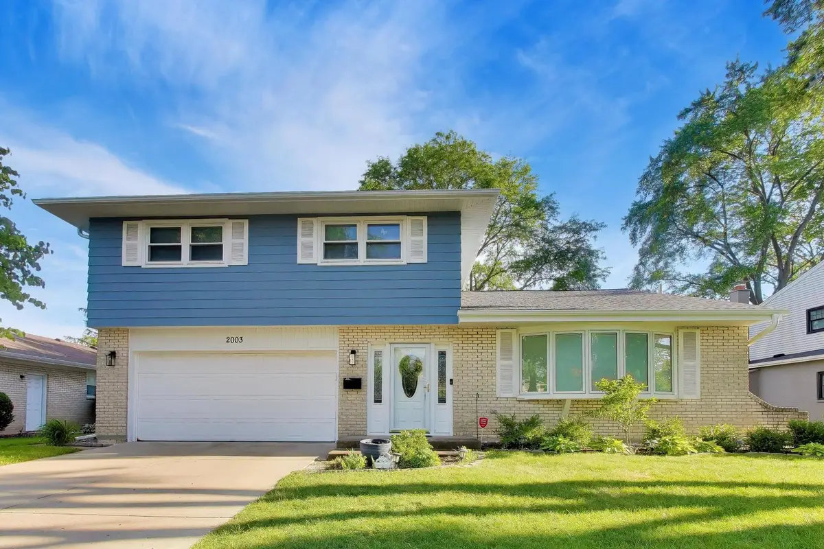 2003 E Lillian Lane, Arlington Heights, IL 60004 - #1