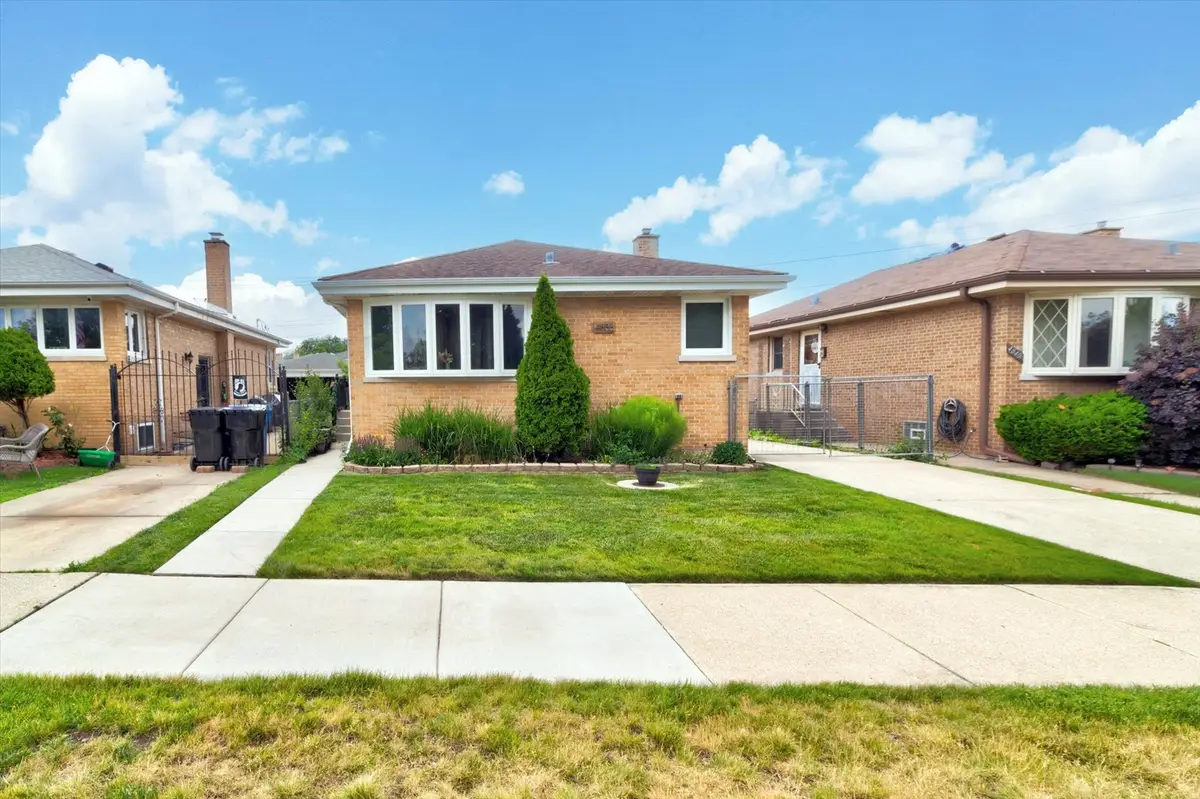4836 N Mont Clare Avenue, Chicago, IL 60656 - #1