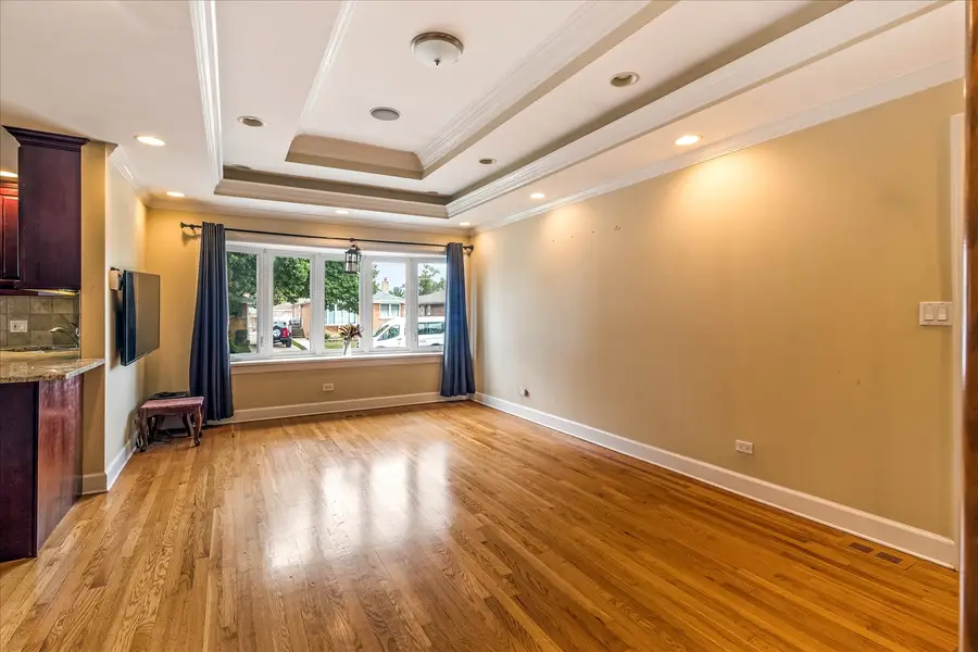 4836 N Mont Clare Avenue, Chicago, IL 60656 - #3