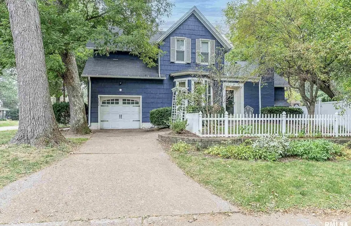 3232 Park 16th Street, Moline, IL 61265 - #1