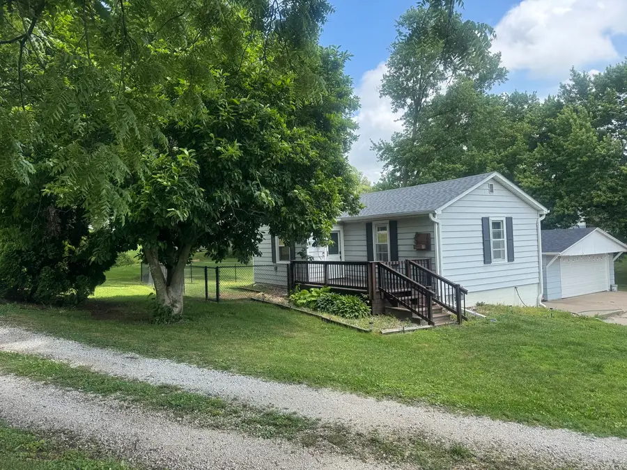 1208 SW 3rd Avenue, Aledo, IL 61231 - #2