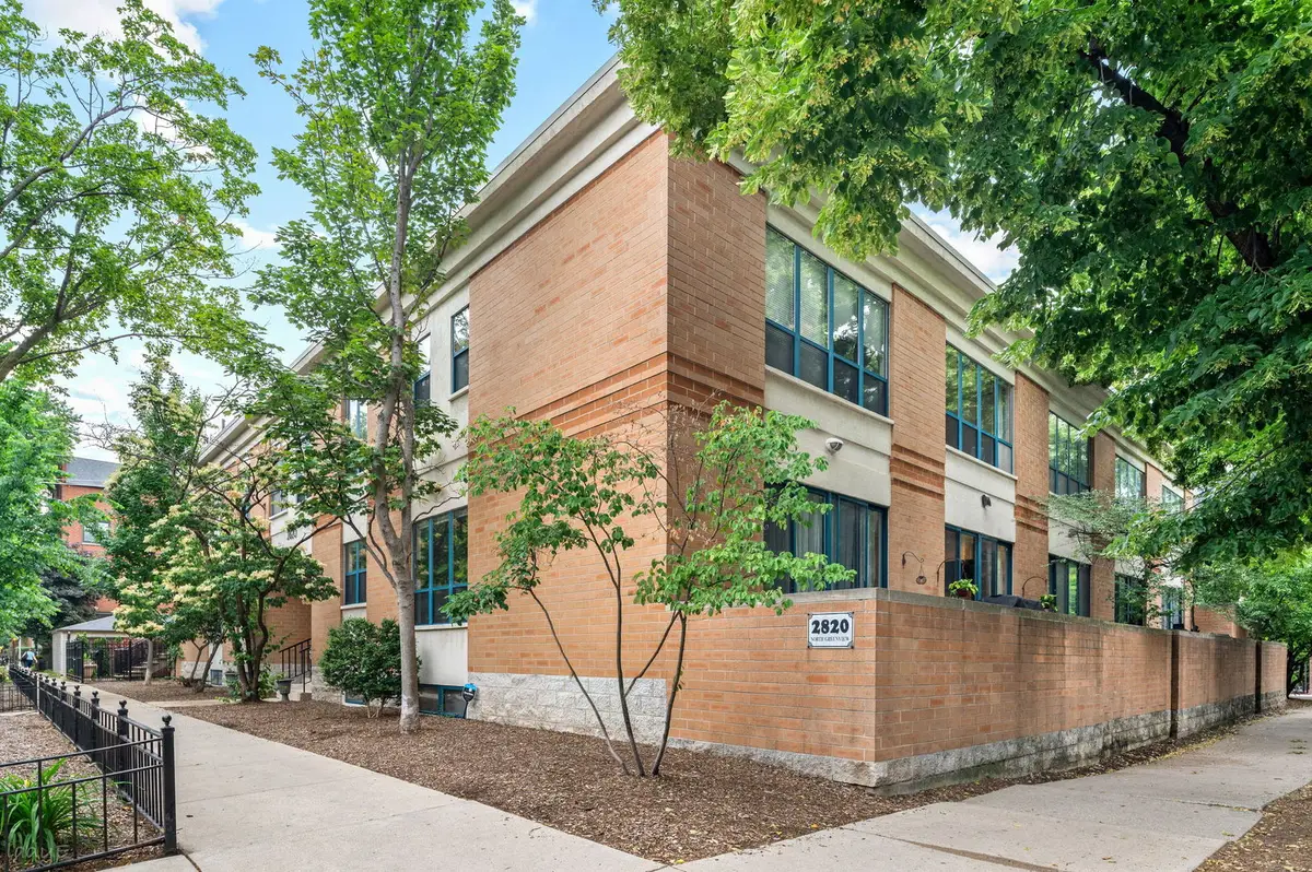 2820 N Greenview Street, Chicago, IL 60657 - #1