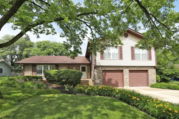 1324 Chartwell Road, Schaumburg, IL 60195