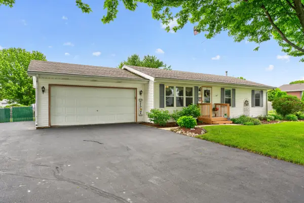 225 Cloud Mist Drive, Capron, IL 61012