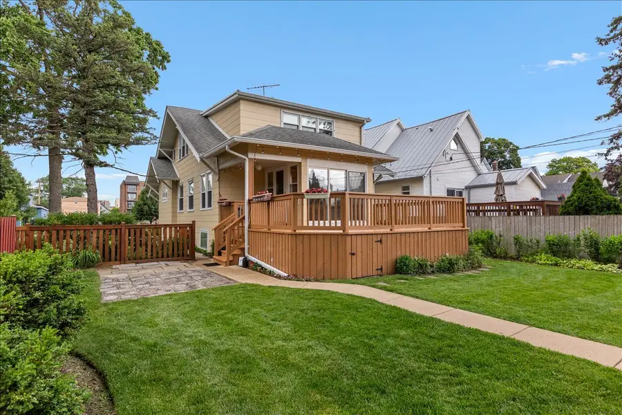 1523 Oakwood Avenue, Des Plaines, IL 60016 - #2