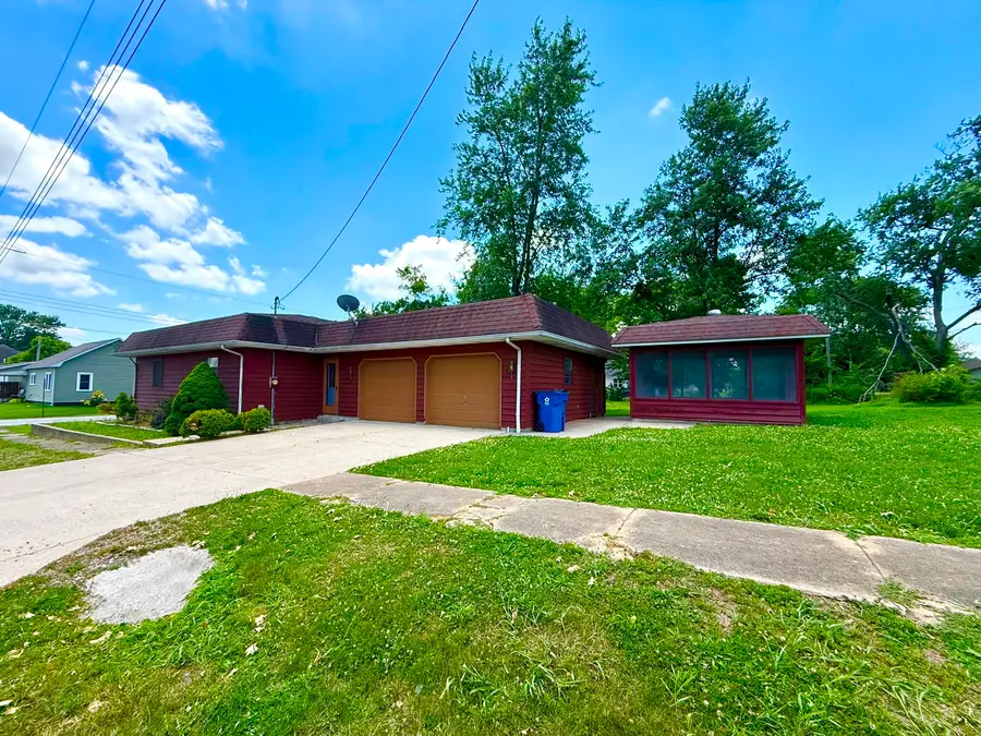 201 Helen Street, Christopher, IL 62822 - #2