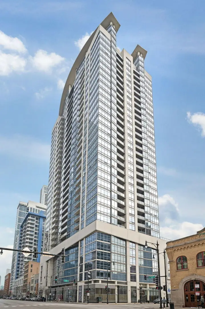 100 E 14th Street #706, Chicago, IL 60605 - #1