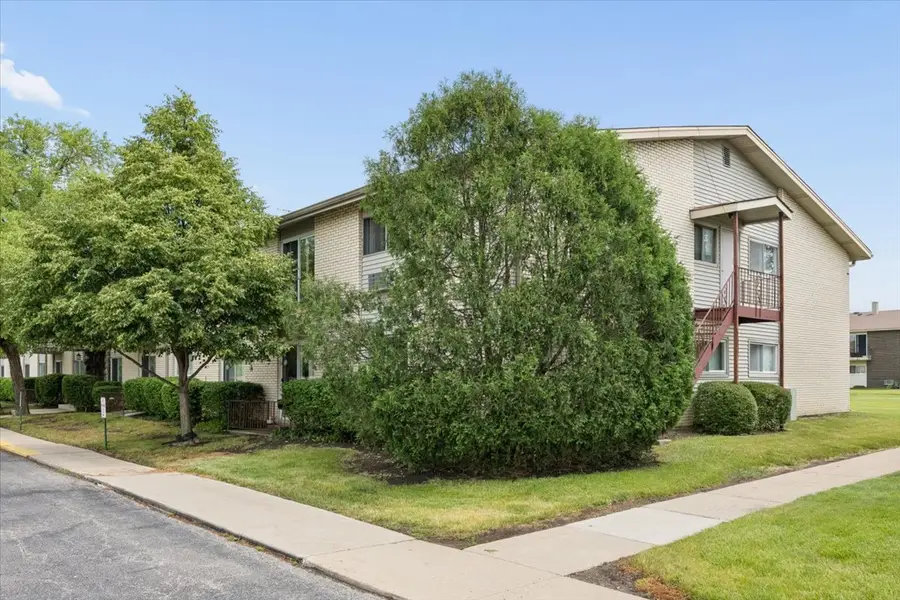 8932 Steven Drive #2C, Des Plaines, IL 60016 - #2