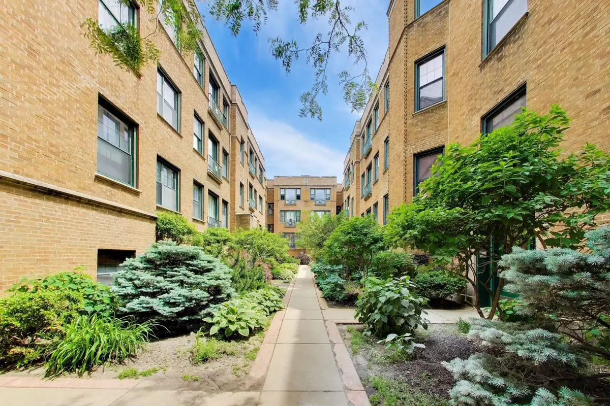 7023.5 N Sheridan Road #2N, Chicago, IL 60626 - #1