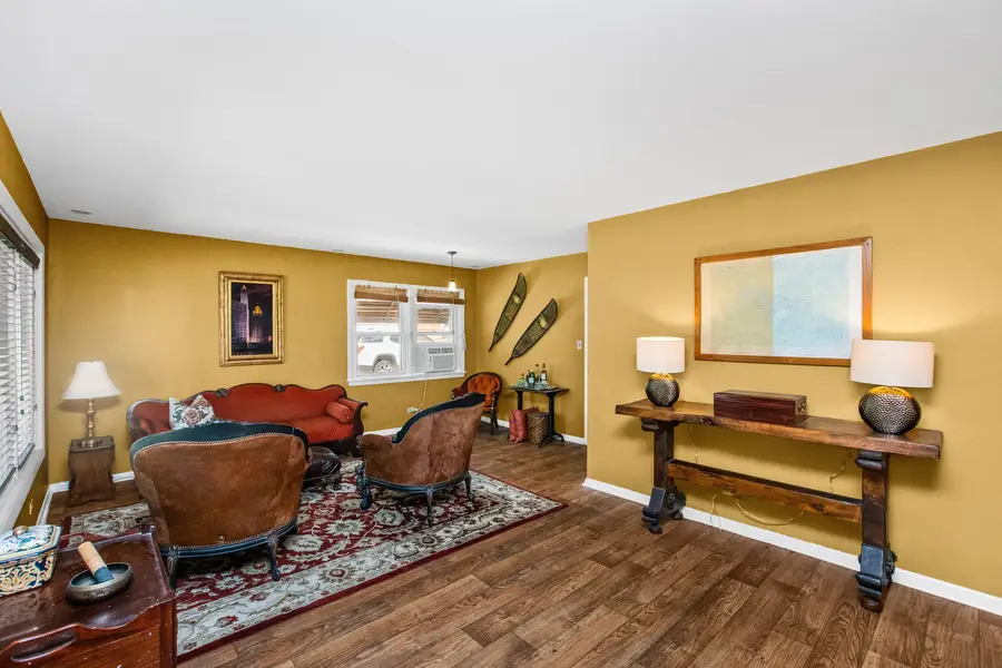 8526 Rockefeller Avenue, Brookfield, IL 60513 - #2