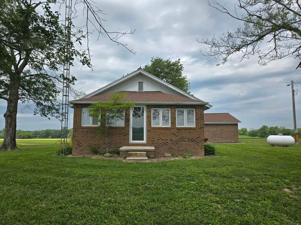 2333 County Road 800 E Road, Burnt Prairie, IL 62820 - #1