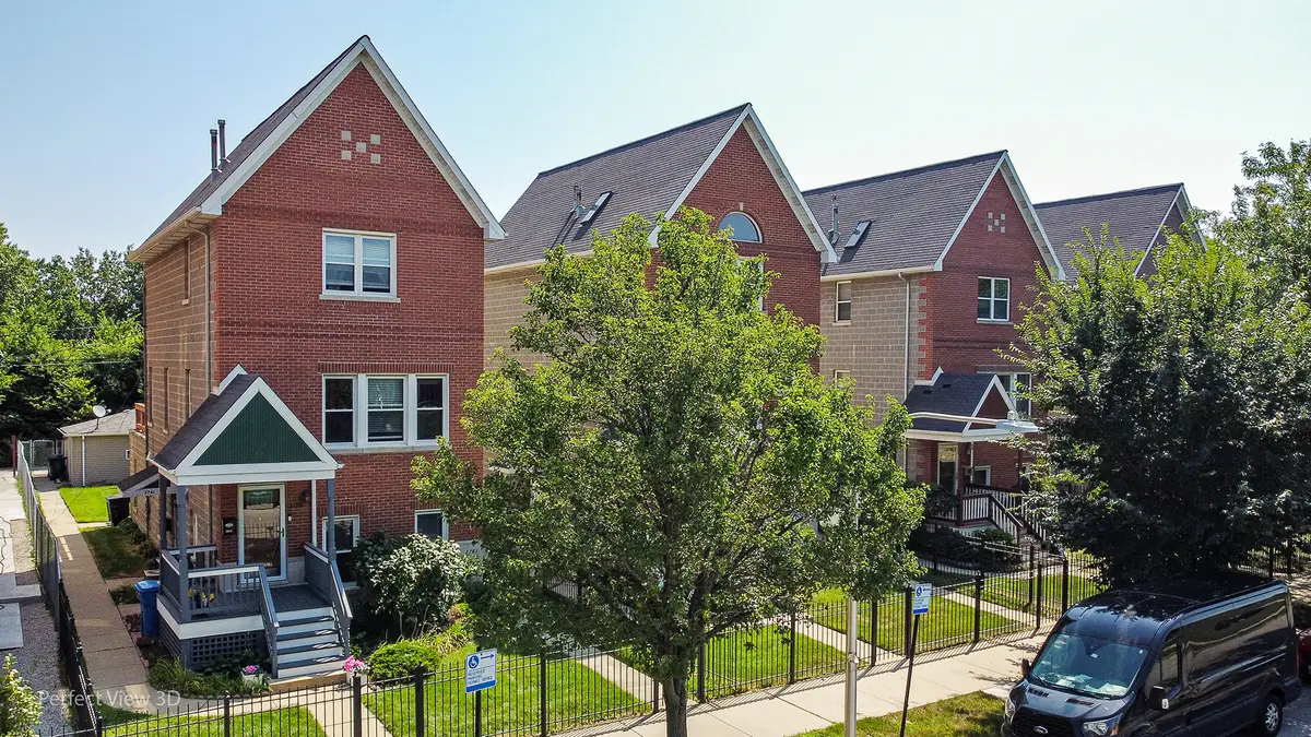 3761 S Lake Park Avenue, Chicago, IL 60653 - #1
