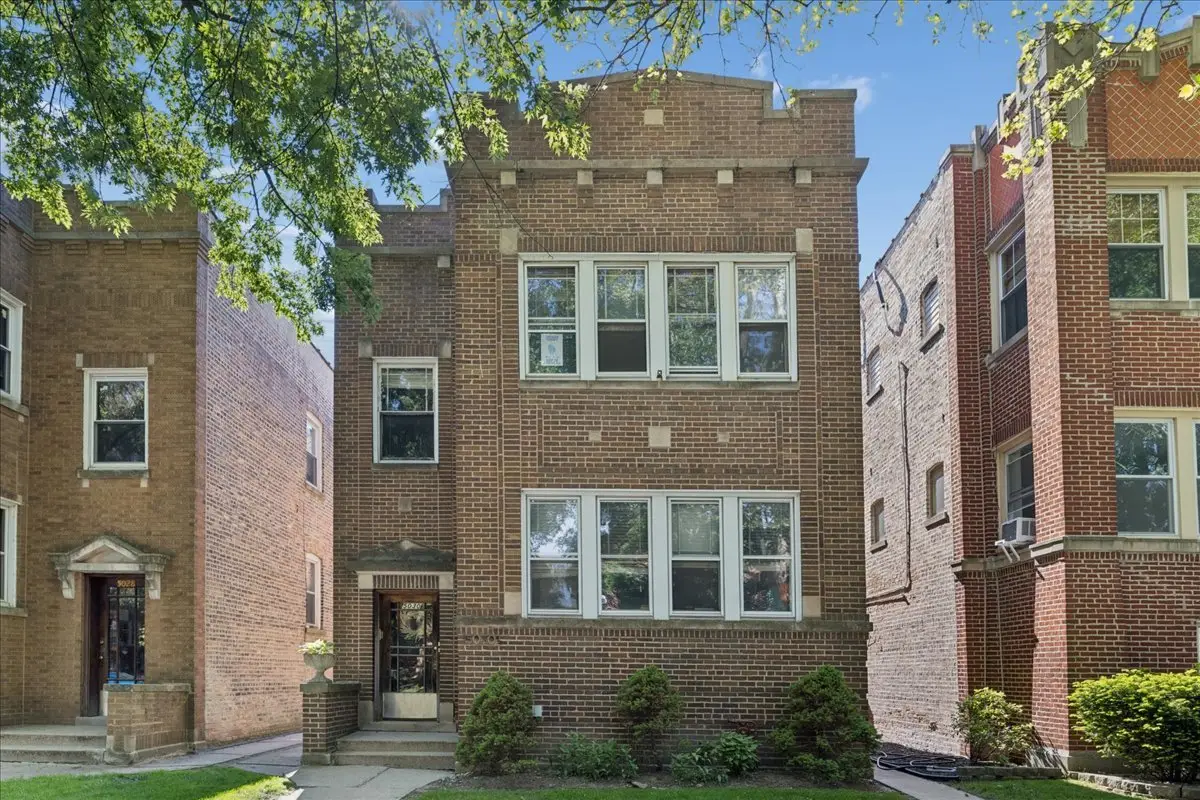 5030 N Ridgeway Avenue, Chicago, IL 60625 - #1
