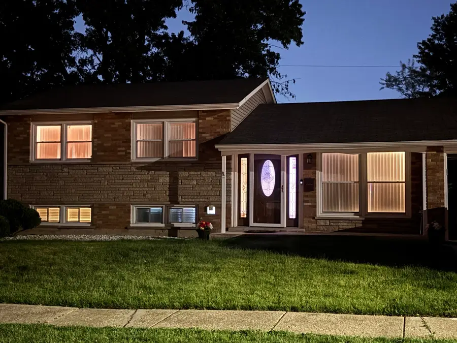 2716 Larkspur Lane, Hazel Crest, IL 60429 - #3