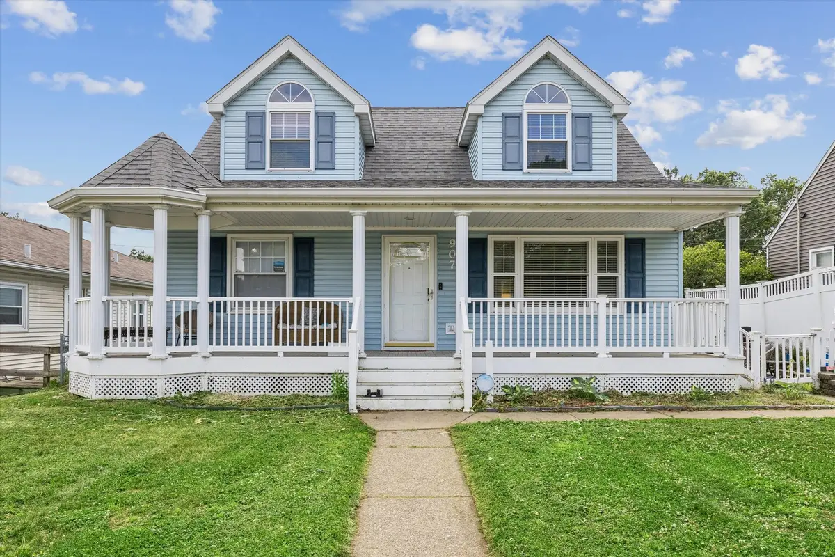 907 W Rusholme Street, Davenport, IA 52804 - #1