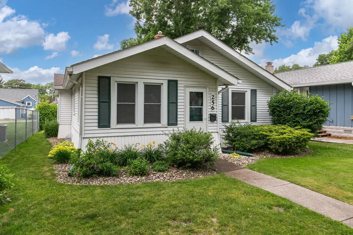 256 7th Street, Silvis, IL 61282 - #1