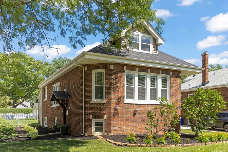 501 S Wisconsin Avenue, Villa Park, IL 60181 - #2