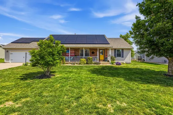 302 Zehr Lane, Fisher, IL 61843