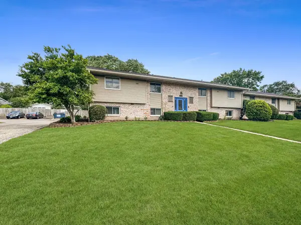 1342 S 14th Street #B2, St. Charles, IL 60174
