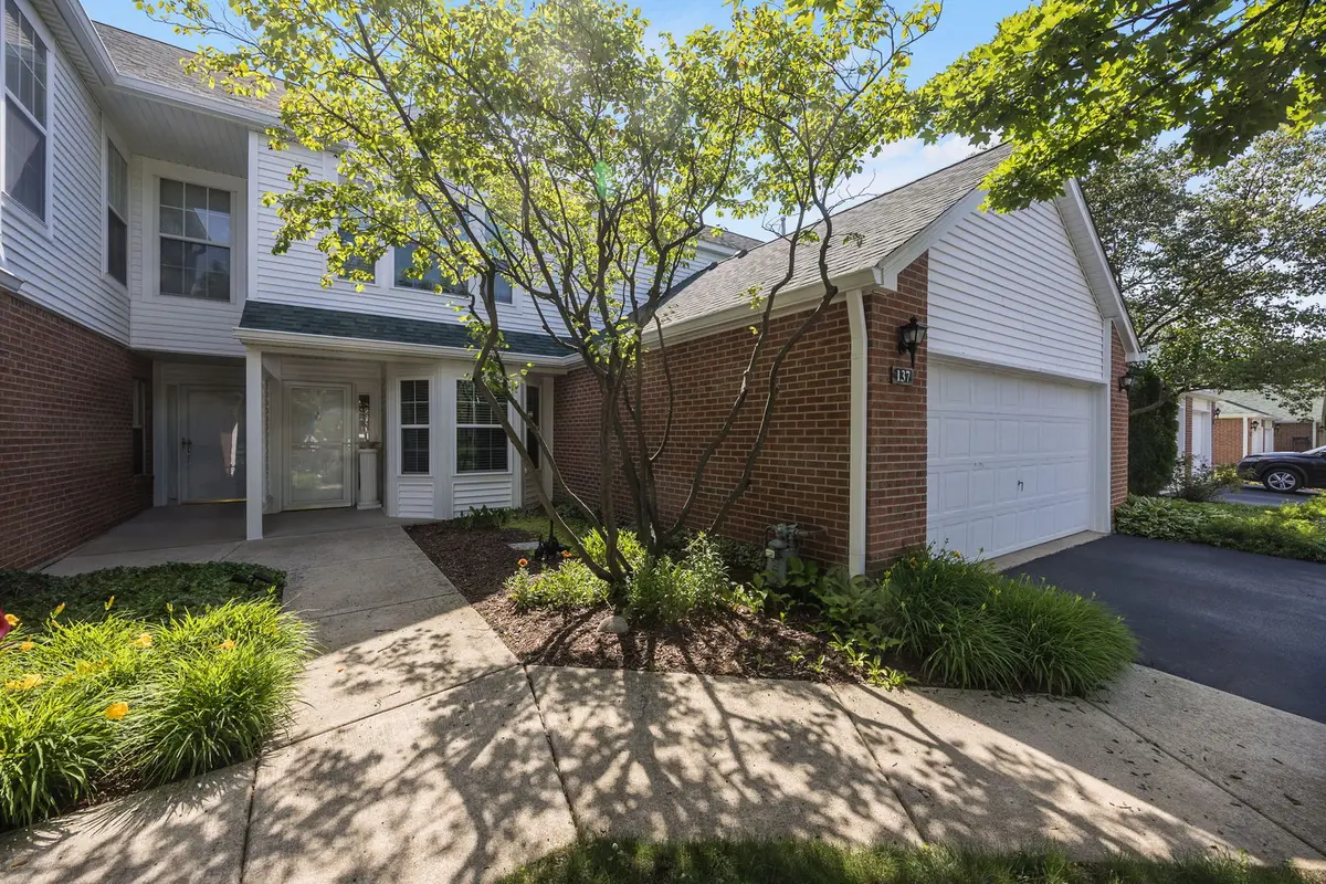 137 Welwyn Street, Lake Bluff, IL 60044 - #1