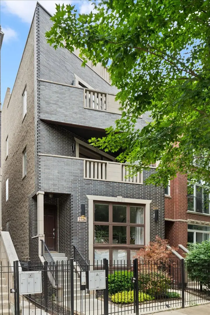 2726 W Cortez Avenue #2, Chicago, IL 60622 - #1