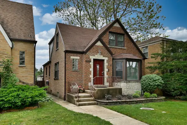 1704 N 74th Avenue, Elmwood Park, IL 60707
