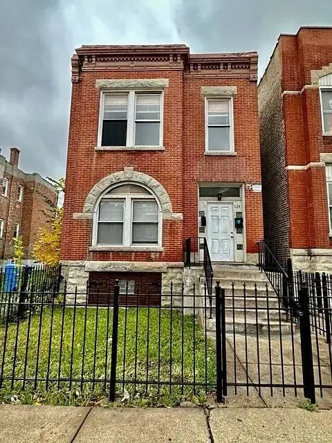1124 S Sacramento Boulevard, Chicago, IL 60612