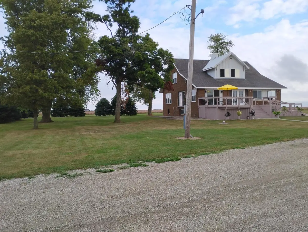 10788 N 1000 East Road, Chenoa, IL 61726 - #1