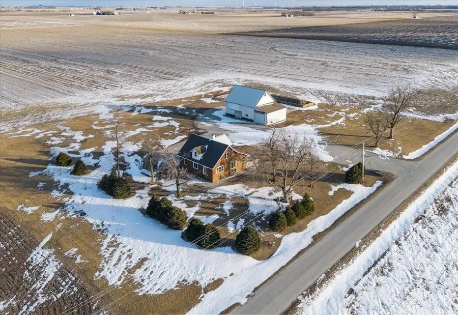 10788 N 1000 East Road, Chenoa, IL 61726 - #3