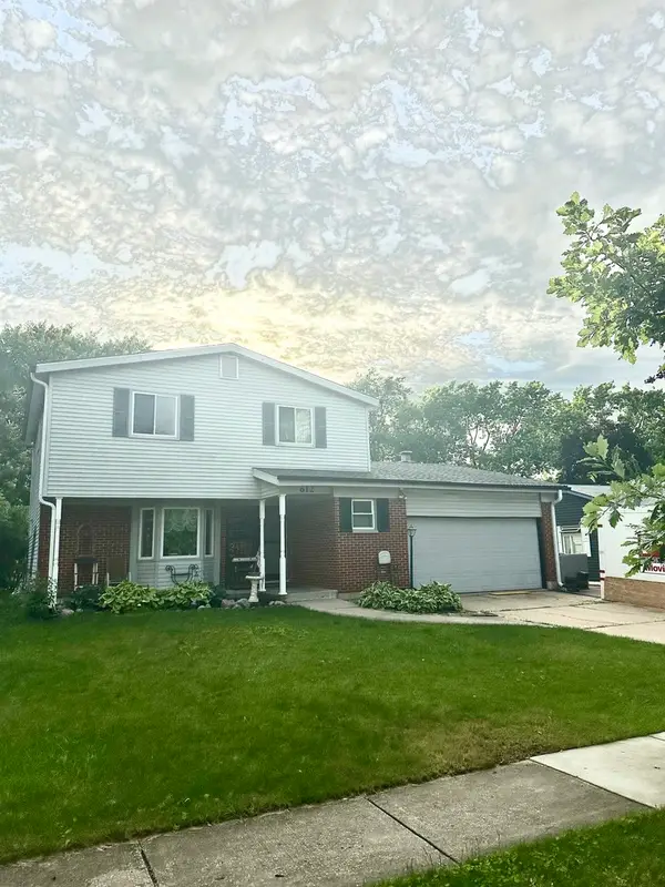 612 Fairview Lane, Schaumburg, IL 60193