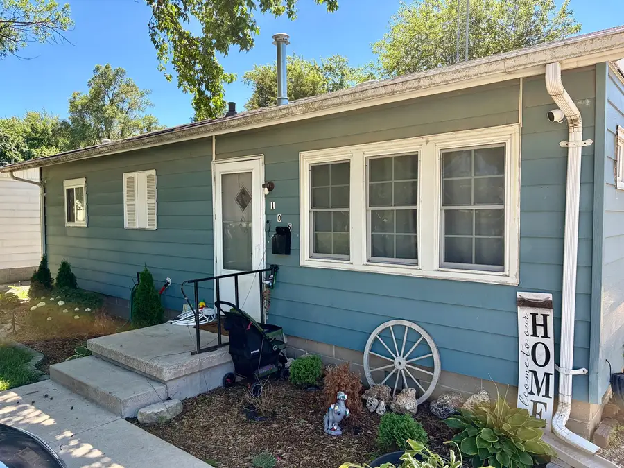 105 S Miller Street, Clinton, IL 61727 - #2
