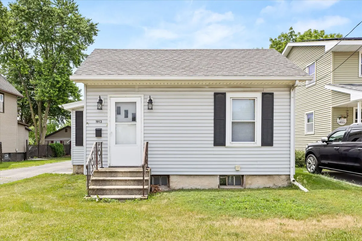 1913 Columbus Street, Ottawa, IL 61350 - #1