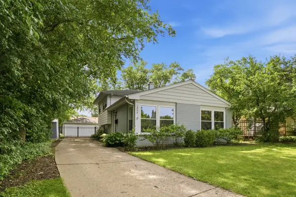 1804 Winthrop Road, Highland Park, IL 60035