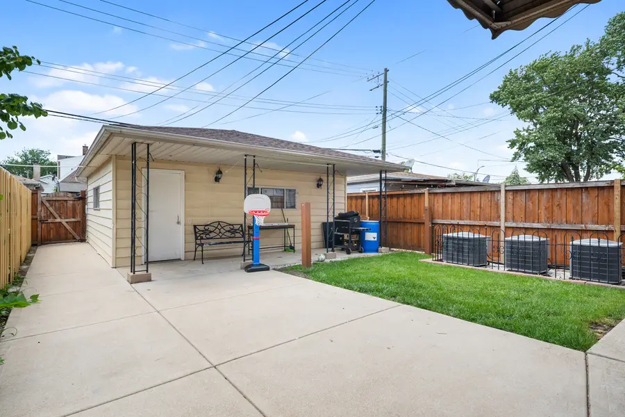 4906 S Kolin Avenue, Chicago, IL 60632 - #3