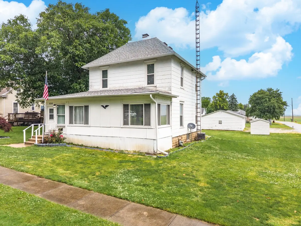 614 E Ash Street, Chatsworth, IL 60921 - #1