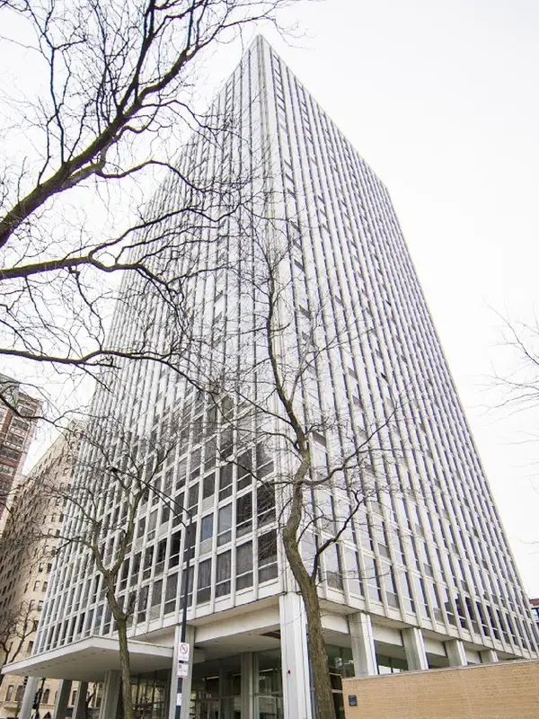 2400 N Lakeview Avenue #303, Chicago, IL 60614