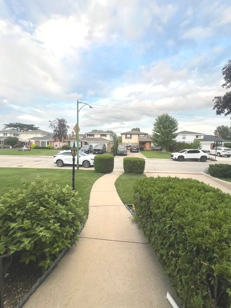 5018 N Olympia Avenue, Chicago, IL 60656 - #3