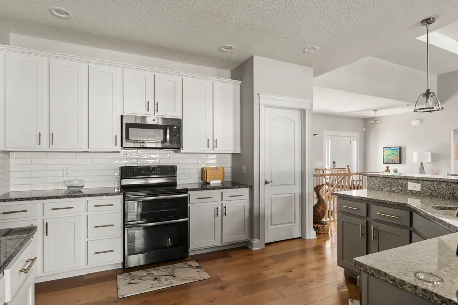 7051 Grove Crossing, Bettendorf, IA 52722 - #2