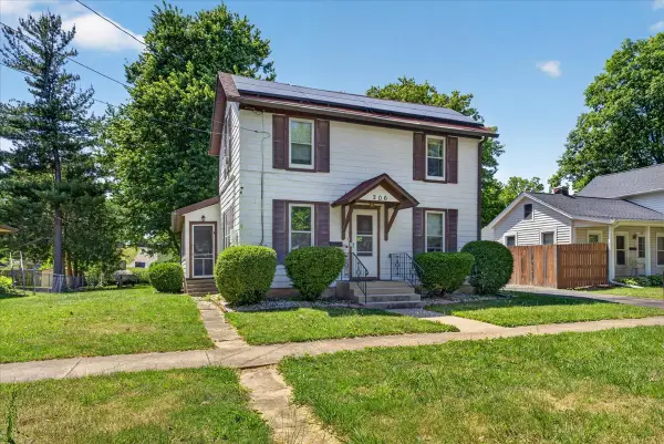 206 N 6th Street, Oregon, IL 61061