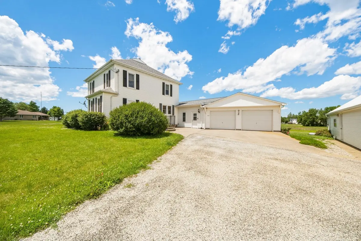 324 W First Street, Minonk, IL 61760 - #1