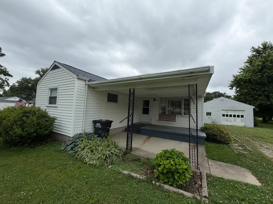 409 Wortby Street, Odin, IL 62870 - #2