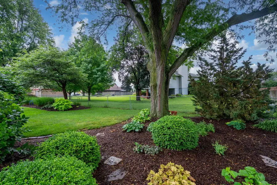 4405 Montclair Court, Bettendorf, IA 52722 - #2