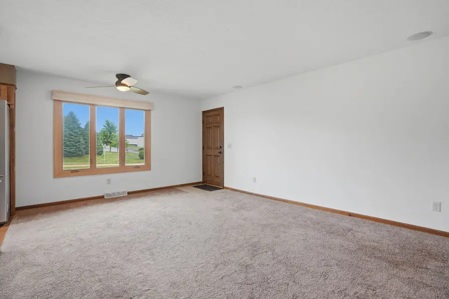 4570 Bunker Hill Drive, Bettendorf, IA 52722 - #3