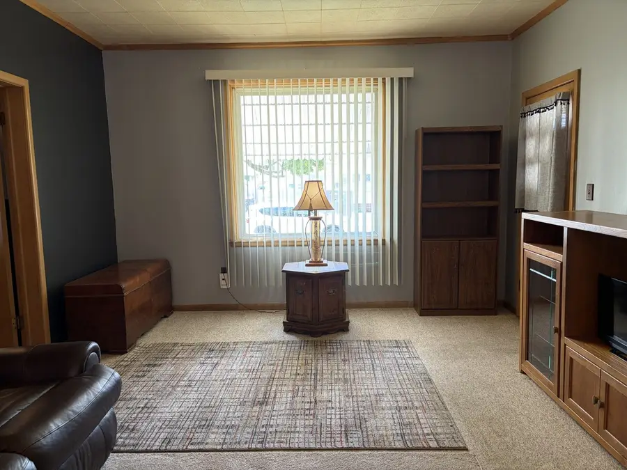 1915 9th Street, Peru, IL 61354 - #3