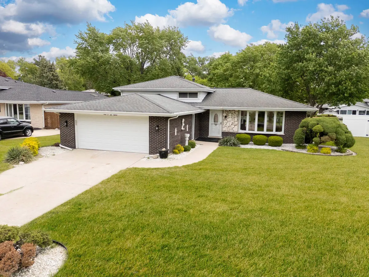 9S215 Florence Avenue, Downers Grove, IL 60516 - #1