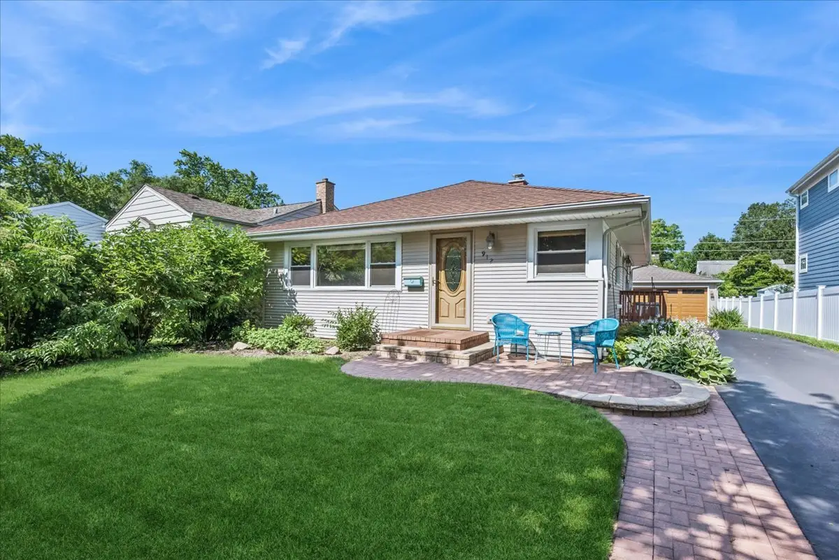 912 N Kaspar Avenue, Arlington Heights, IL 60004 - #1