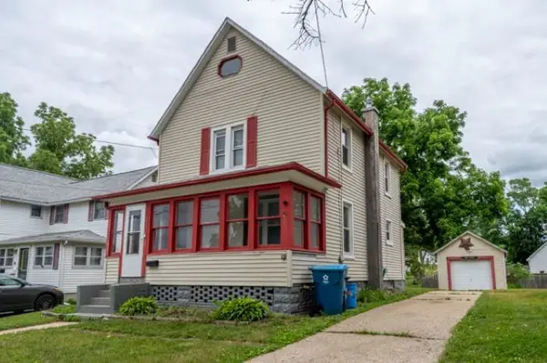 918 Jackson Avenue, Dixon, IL 61021