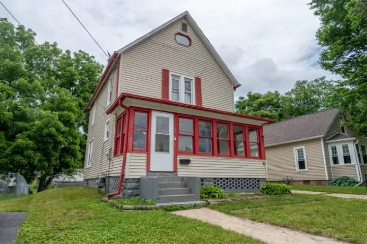 918 Jackson Avenue, Dixon, IL 61021 - #2