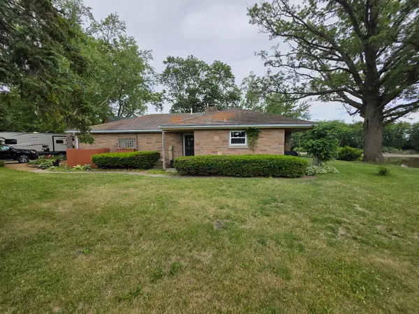 23041 Moline Road, Sterling, IL 61081