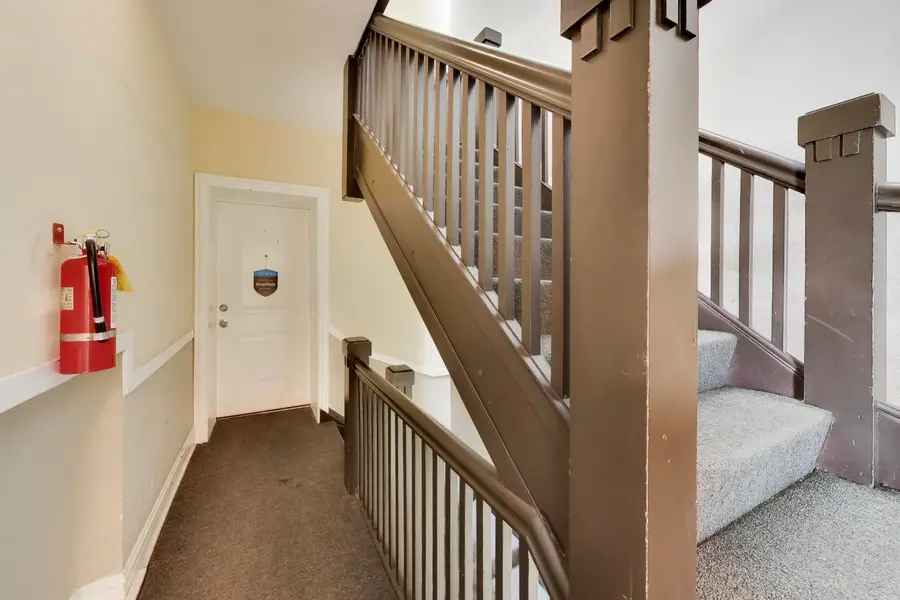 5302 N Kedzie Avenue #1, Chicago, IL 60625 - #2